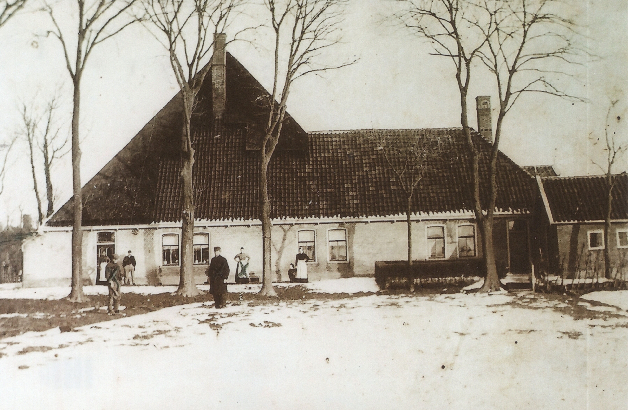 1 Munniky B .(vh o.a. Loes Blokker) (1)
